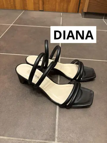 DIANA 블랙 스트랩 뮬 힐 5cm