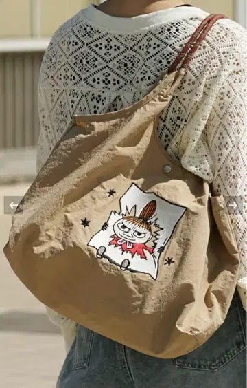 무민 리치 자수 토트백