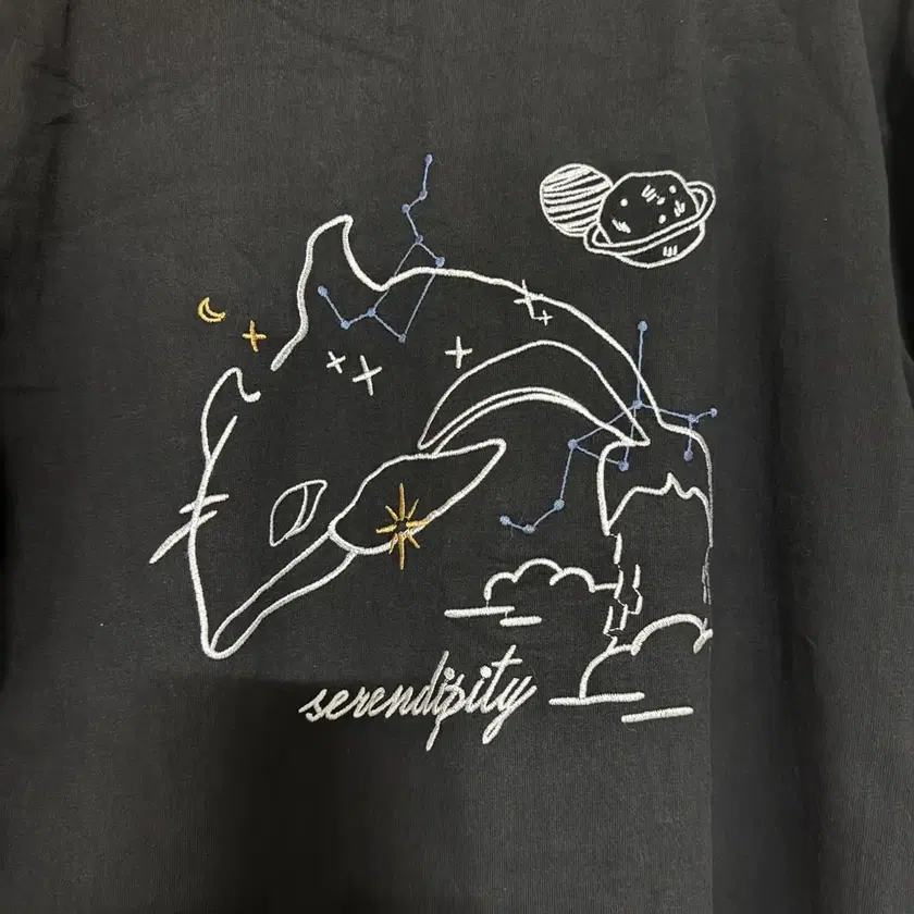 【CPGN STUDIO】Serendipity Embroidery Short Sleeve T-shirt CPGN STUDIO | 꼼파뇨 Cpgn Studio Serendipity Embroidered