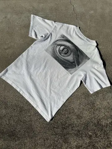 90s M.C ESCHER 에셔 스컬 아이 티셔츠 반팔 M