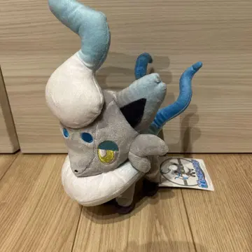 포켓몬 센터 색이 다른 비취 조로 봉제 인형