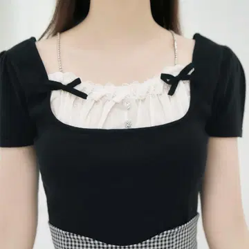 새상품 미셸 마카롱 레이스 리본 탑 블랙