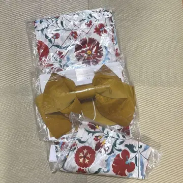 새상품 릴리 브라운 유카타 꽃무늬 화이트 여성용 리본