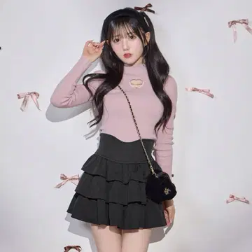 미셸 마카롱 프릴 슬림 레그 스커트 블랙
