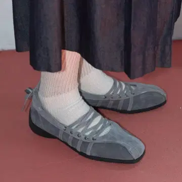 블리스 레이스업 스니커즈 스웨이드
