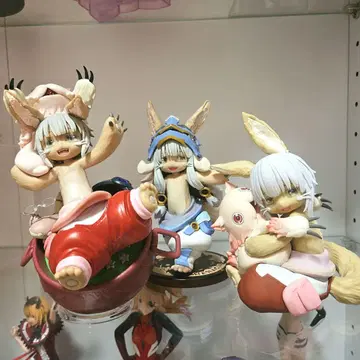 메이드 인 어비스 나나치 피규어 세트