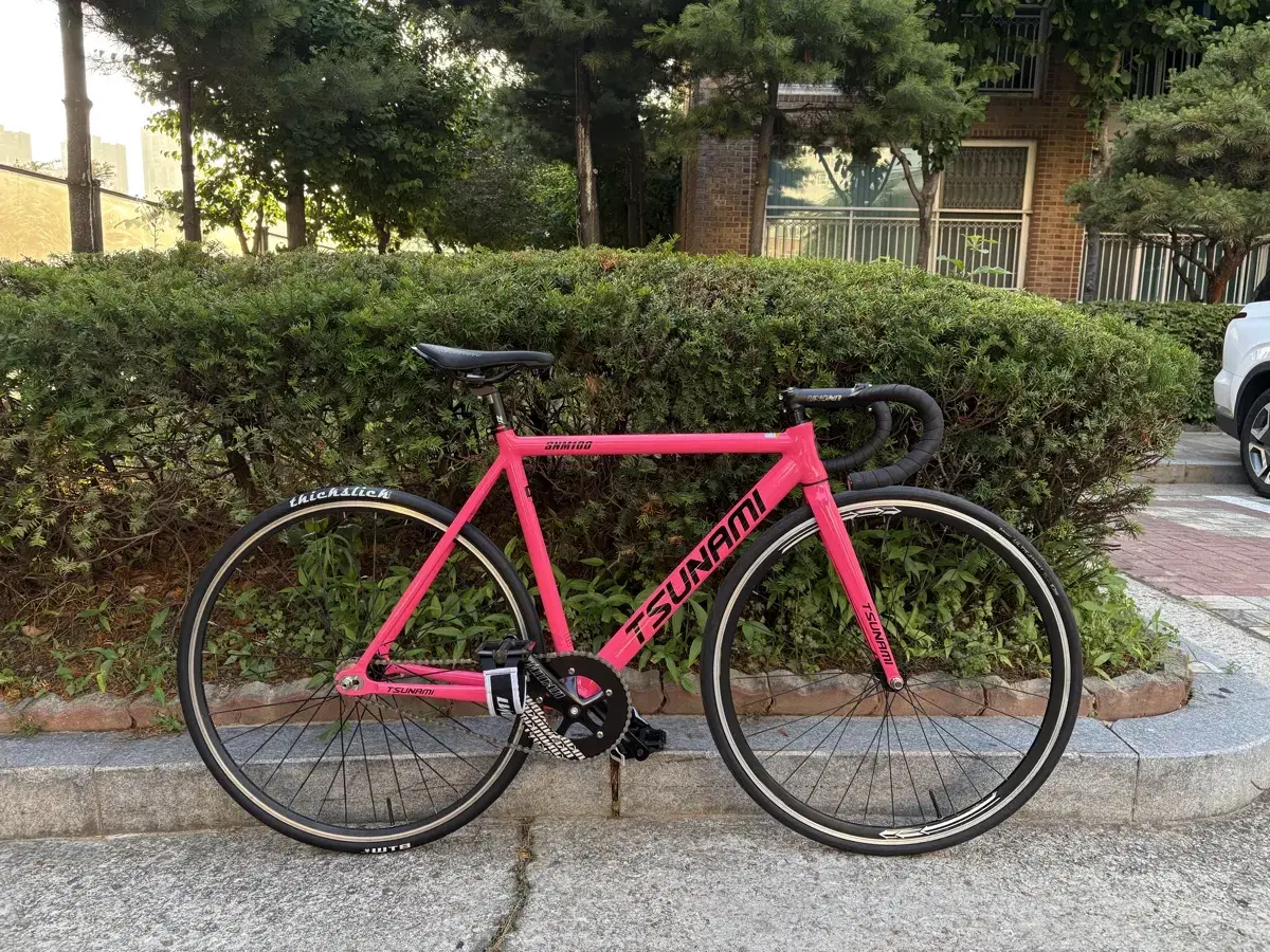 Tsunami SNM100 Fixie Hot Pink