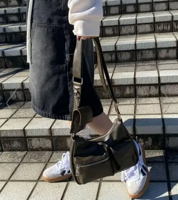 WEGO 파우치 포함 랜덤 포켓 디자인 숄더백
