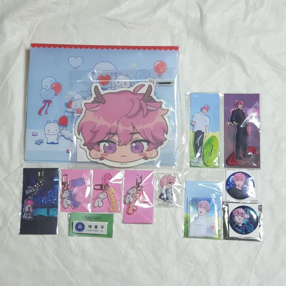 PLAVE Bamby name tag Yeoreum acrylic stand can badge keyring and other goods wts in bulk