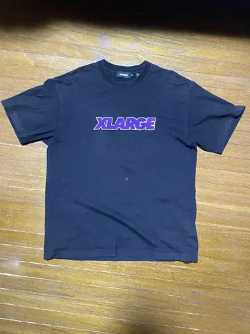 XLARGE 블랙 로고 티셔츠