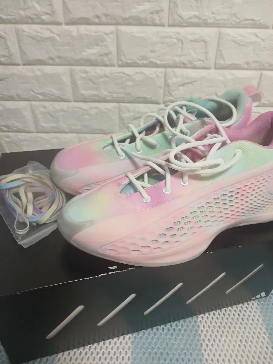 AE1 basketball shoes