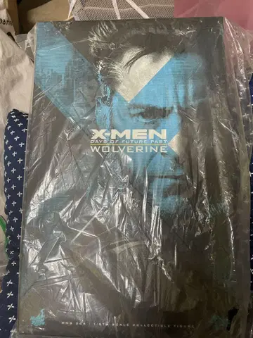 핫토이즈 X-MEN 울버린 (피처 & 파스트) 미개봉 새상품