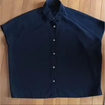 BEAMS 프렌치 슬리브 네이비 셔츠 블라우스