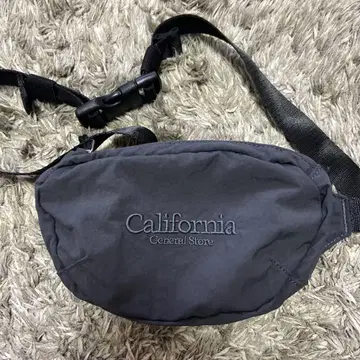 California General Store 바디백 다크 그레이