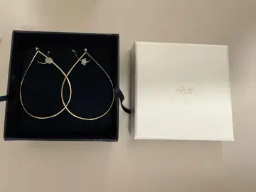 새상품급 AHKAH 귀걸이
