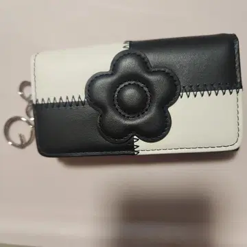 MARY QUANT 플라워 모티브 키 케이스