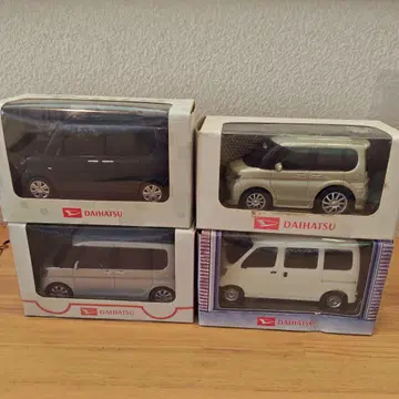 DAIHATSU Tanto 미니카 세트 외부
