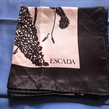 ESCADA 실크 스카프 여성 실루엣