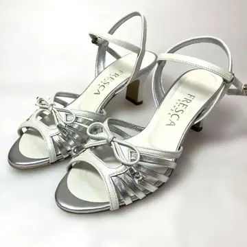FRESCA 긴자 요시노야 [22cm] 스트랩 샌들 화이트 실버
