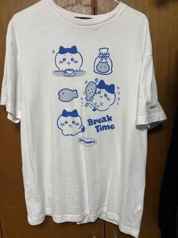 치이카와 (먼작귀) 하치와레 티셔츠