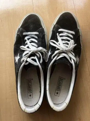 컨버스 블랙 스니커즈