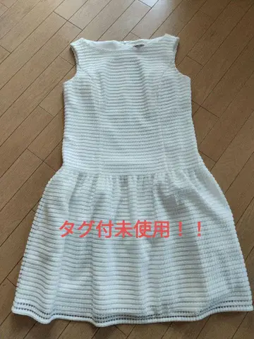 택 포함 미사용! TOCCA 화이트 슬리브리스 원피스
