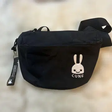 cune 무크 도서 바디백