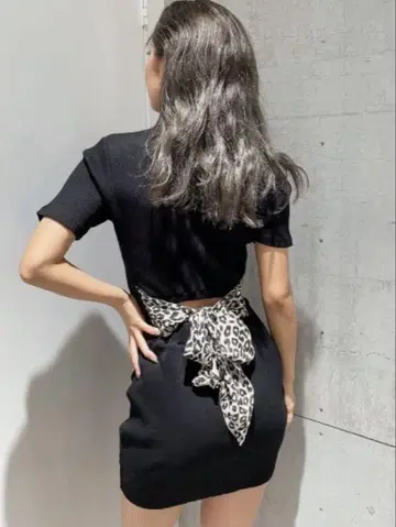 GYDA 레오파드 백 리본 미니 원피스