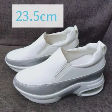 누벨 보그 릴랙스 통굽 스니커즈 23.5cm 화이트