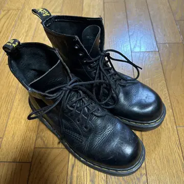 Dr. Martens 8홀 잉글랜드