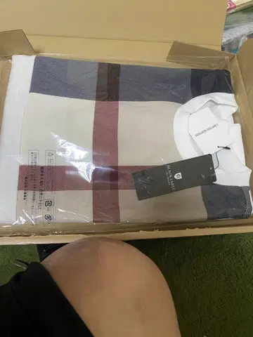 BLACK LABEL 체크 무늬 티셔츠 한정판