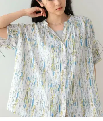 모듬 패턴의 산뜻한 레이온 블라우스/멀티