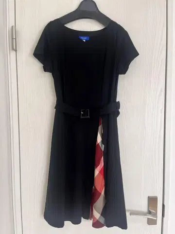 BLUE LABEL CREST BRIDGE 원피스