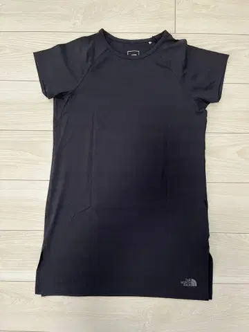 The North Face 블랙 반팔 원피스