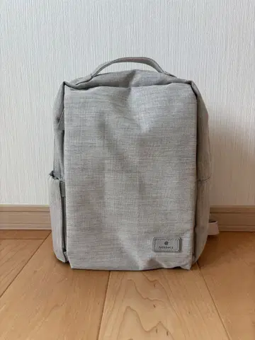 그레이 심플 백팩