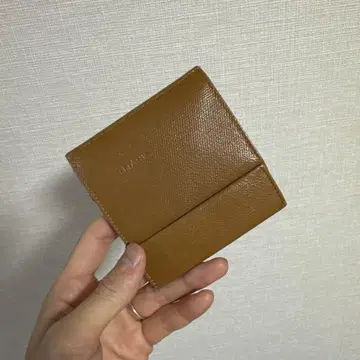 브라운 가죽 접이식 지갑