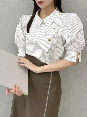 dazzlin 멀티 버튼 디자인 블라우스
