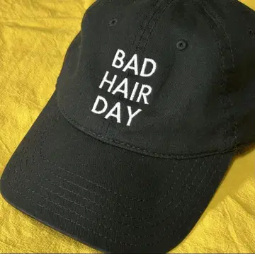 아이묭 착용 BAD HAIR DAY 캡 블랙