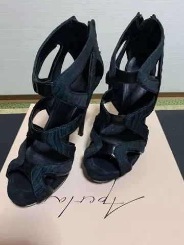 정가 약 5만 엔 APERLAI 아페르라이 샌들 MADE IN ITALY