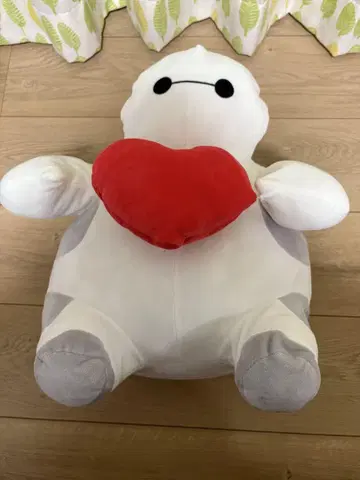 베이맥스 봉제 인형 하트 포함
