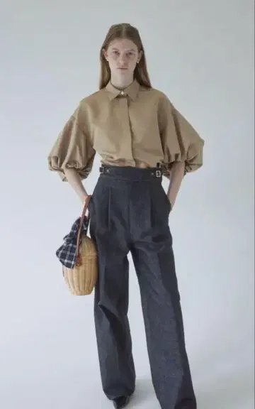 GIRLISH St.cecilia 블로우 셔츠 beige