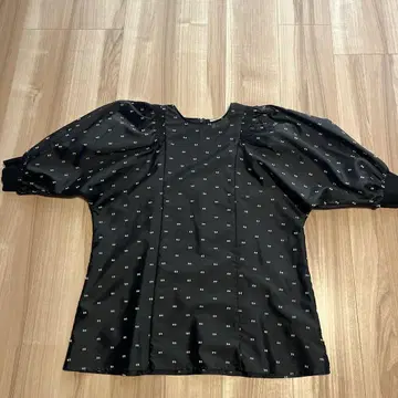 UNITED ARROWS 블랙 퍼프 슬리브 셔츠 M