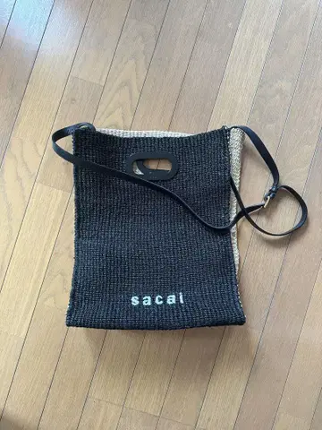 사카이 숄더백 블랙과 베이지