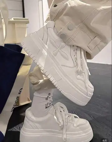 SHEIN 통굽 스니커즈