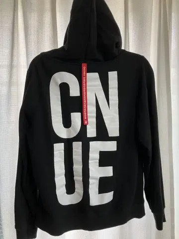 CUNE 블랙 후드티 M
