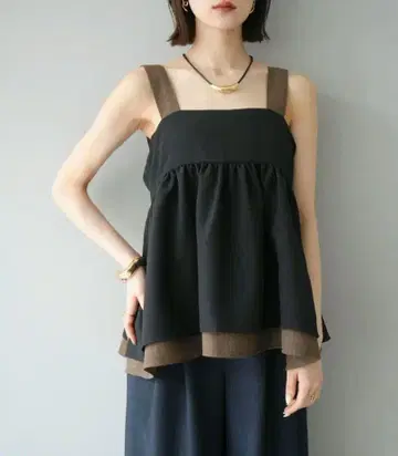 린넨 같은 배색 플레어 탱크탑 블랙 lumier 루미에
