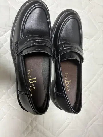 Belle & Sofia 블랙 로퍼