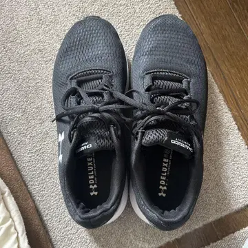 Under Armour Charged Assert 8 블랙