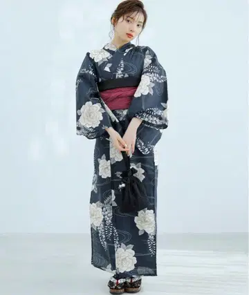 Dita 유카타 나기의 후지나가레 네이비 컬러 유카타