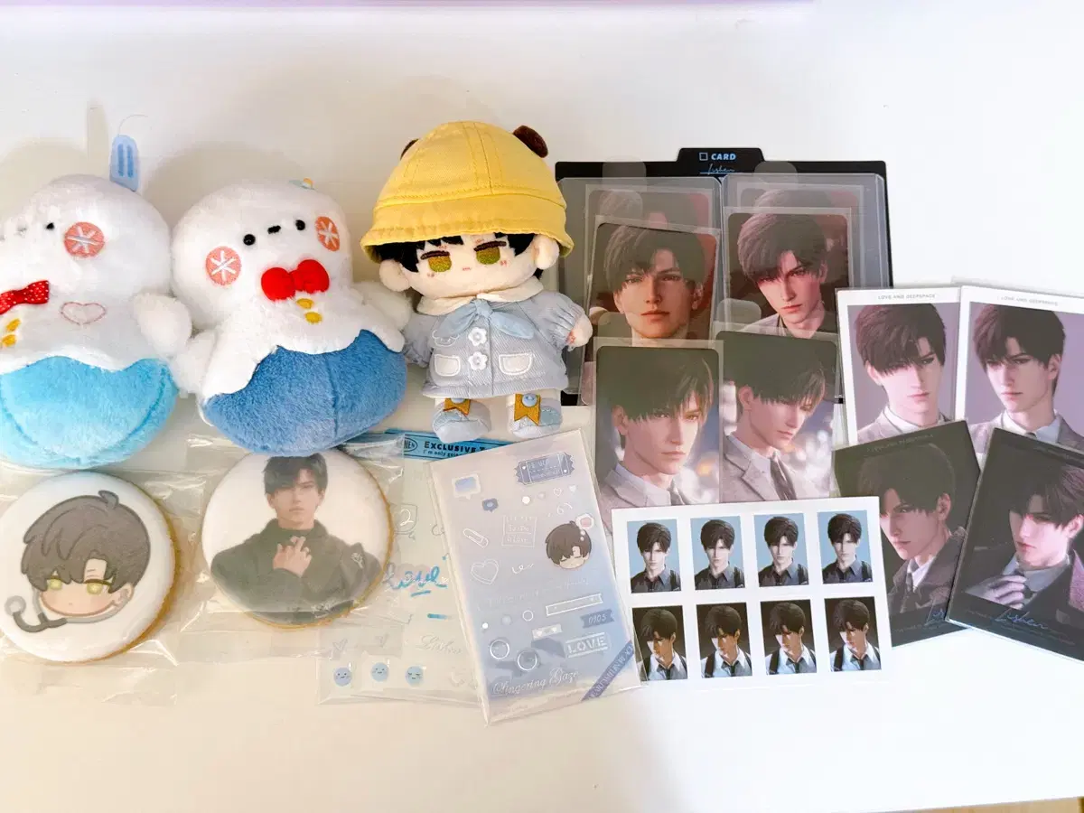 Love and Deepspace Leeseo official goods / unofficial goods bulk wts